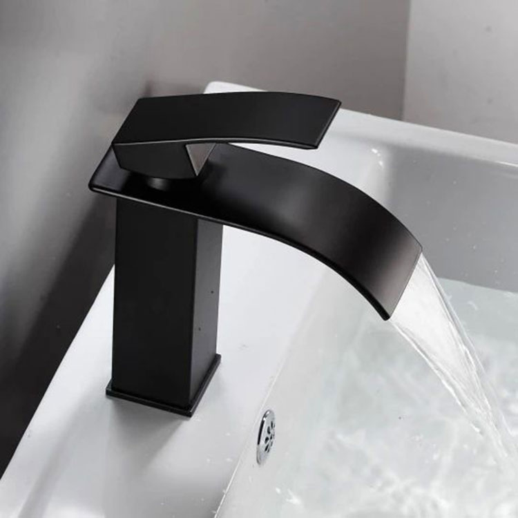 Faucet Bilik Mandi Single Handle